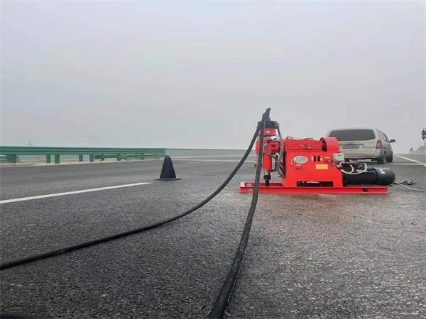 大同马路路基路面开裂下沉注浆加固灌浆